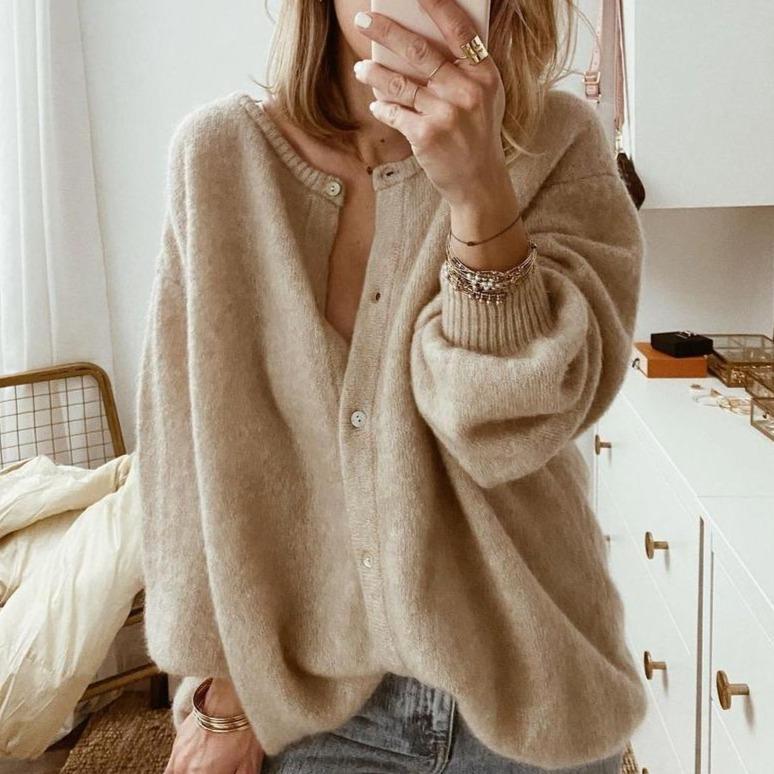 Sola Damen Strickjacke | Übergröße, Weicher Strick mit Knopfdetails 0