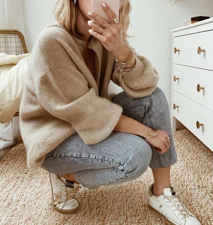 Sola Damen Strickjacke | Übergröße, Weicher Strick mit Knopfdetails 2